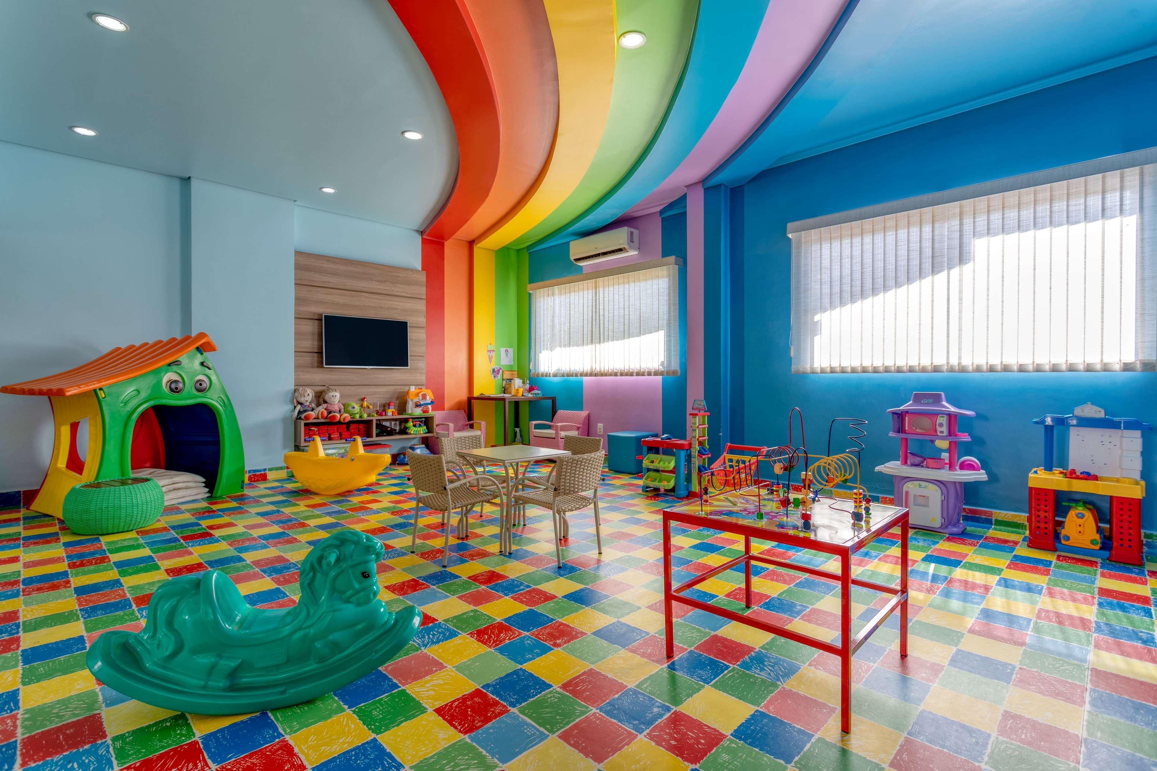 Wyndham Olimpia Royal Hotels Exterior foto A nursery in Thailand