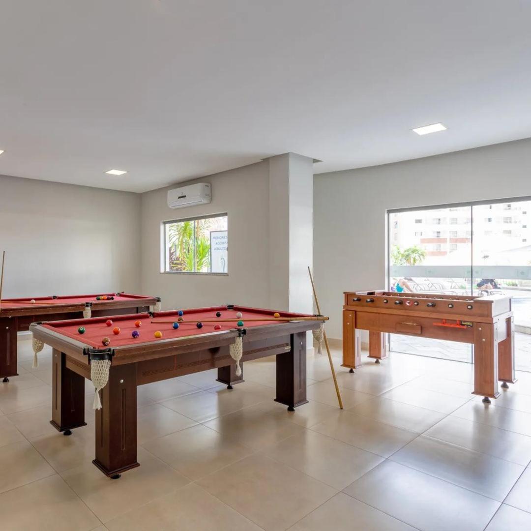 Wyndham Olimpia Royal Hotels Exterior foto A pool table and a foosball table